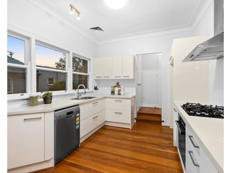 5 Carmody Road, St Lucia QLD 4067