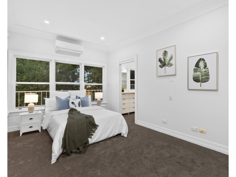 5 Carmody Road, St Lucia QLD 4067