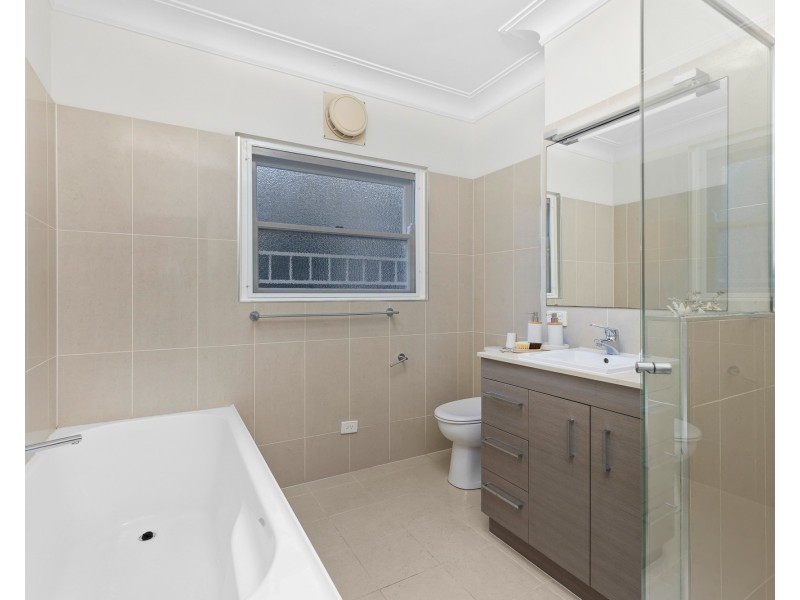 5 Carmody Road, St Lucia QLD 4067