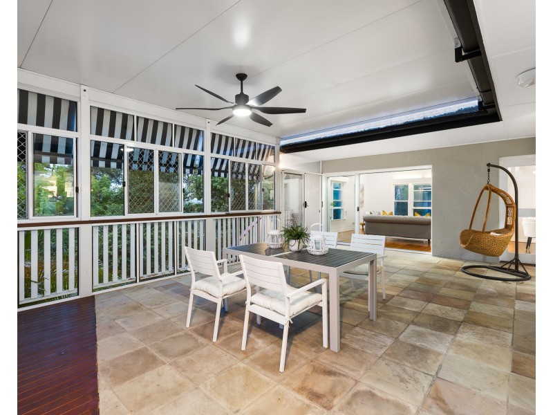 5 Carmody Road, St Lucia QLD 4067