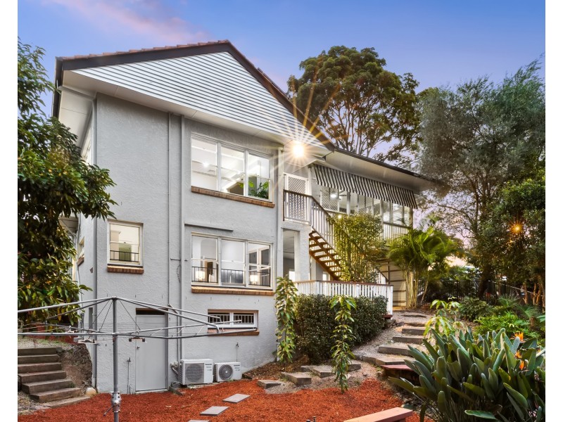 5 Carmody Road, St Lucia QLD 4067