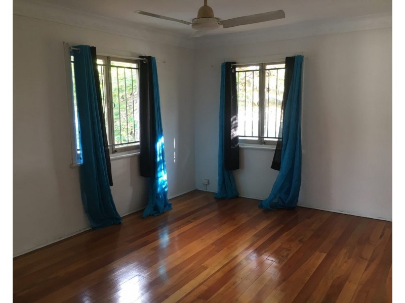 8 Goldfinch Street, Inala QLD 4077