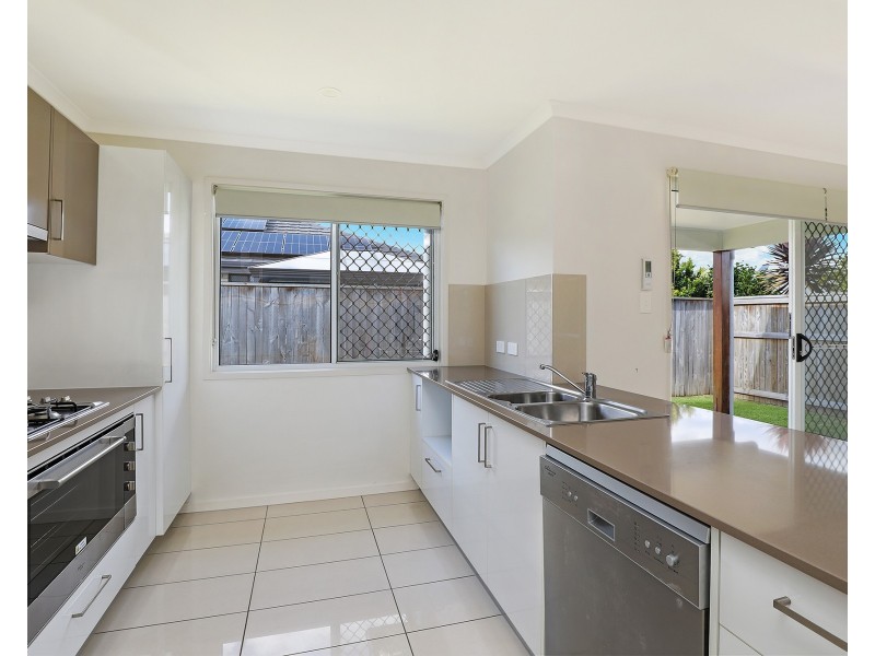 12 Henning cresent, Meridan Plains QLD 4551