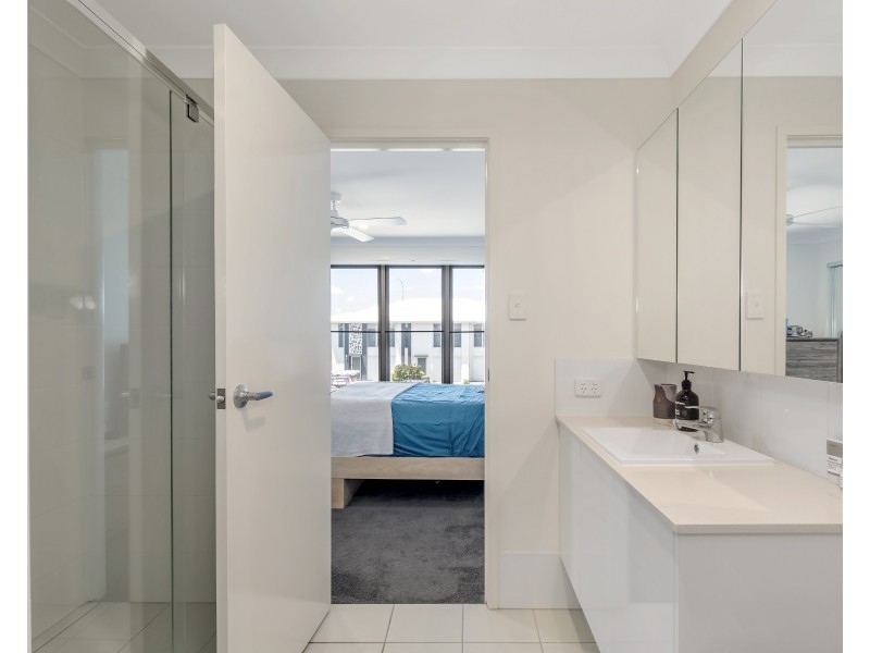 95/188 Gainsborough Drive, Pimpama QLD 4209