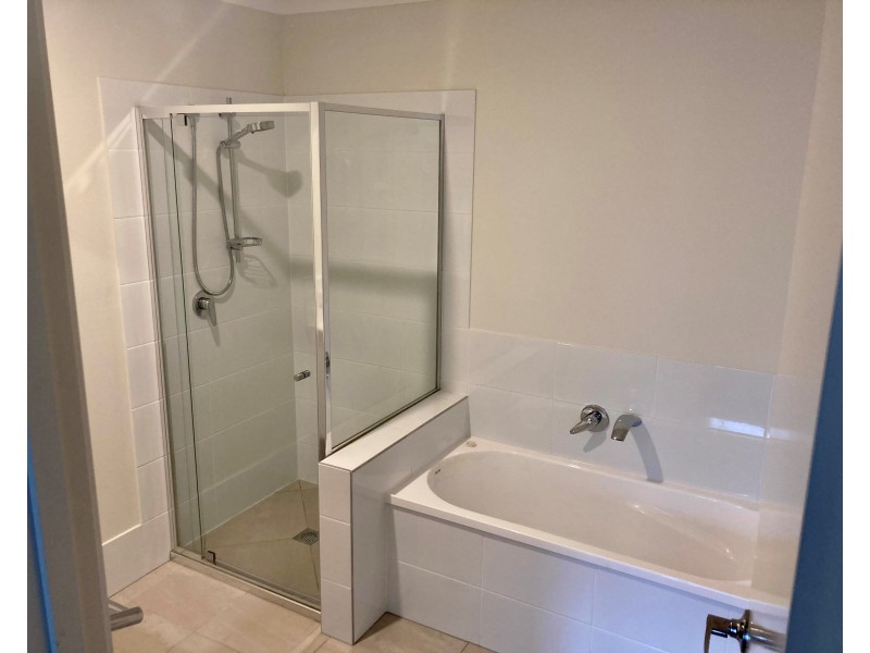 136/370 Gainsborough Drive, Pimpama QLD 4209