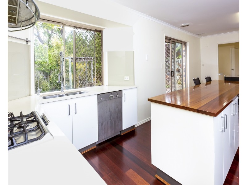 4 Wyambi Place, Middle Park QLD 4074
