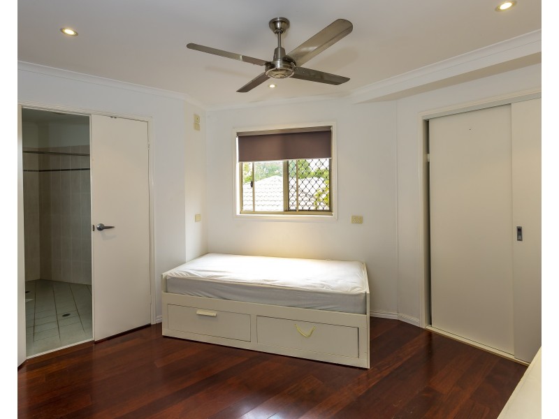 4 Wyambi Place, Middle Park QLD 4074