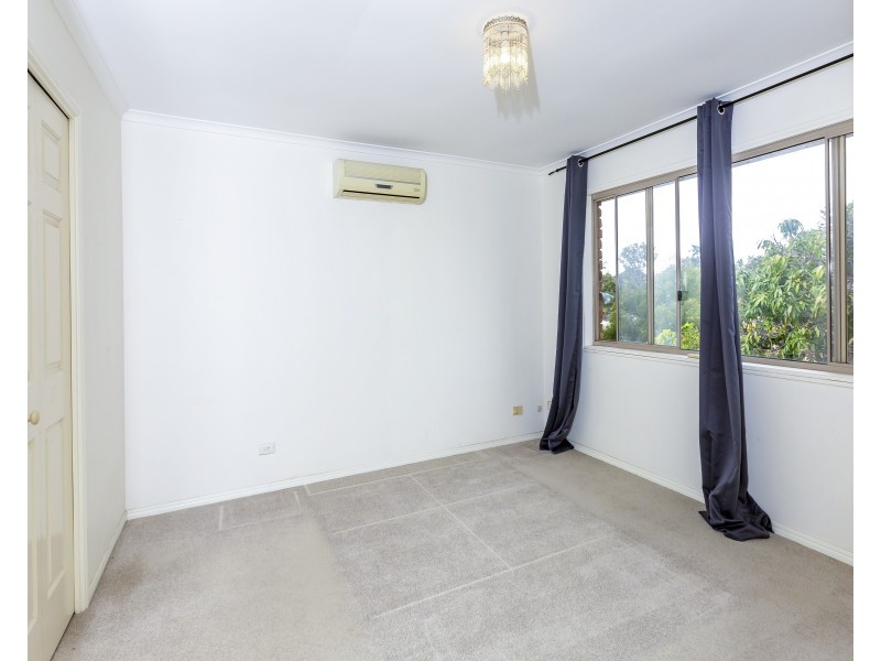 4 Wyambi Place, Middle Park QLD 4074