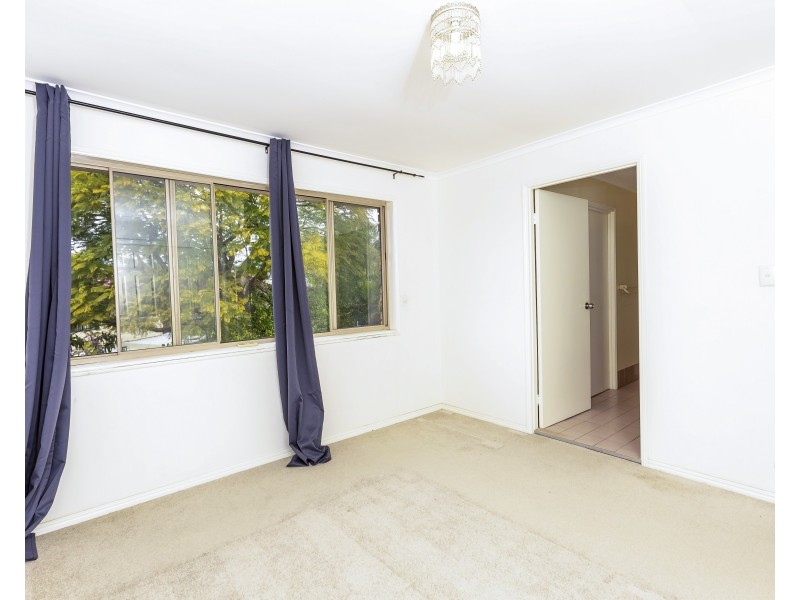 4 Wyambi Place, Middle Park QLD 4074