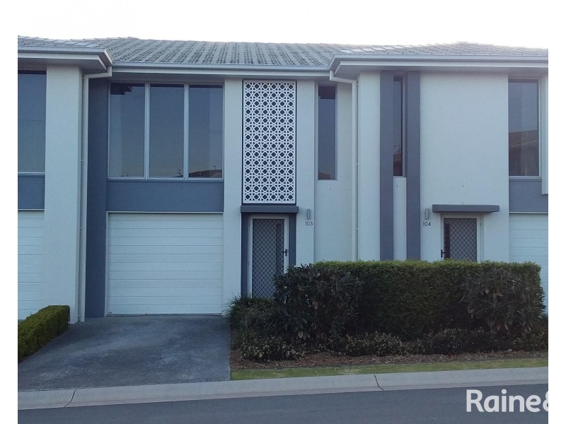 103/5 Angela Way, Pimpama QLD 4209