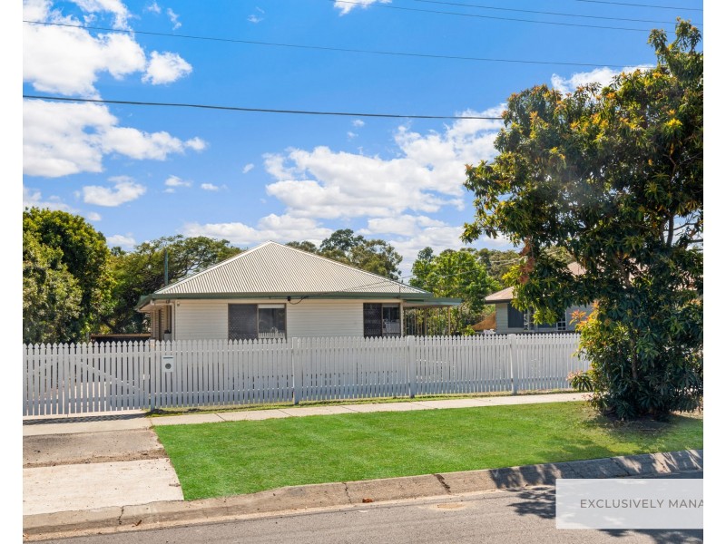 11 Hodgkinson Street, Chermside QLD 4032