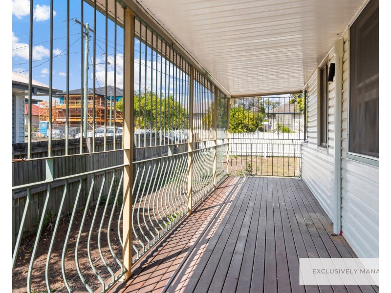 11 Hodgkinson Street, Chermside QLD 4032
