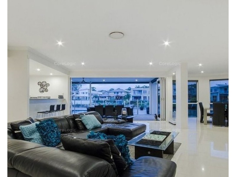19 North Quay Drive, Biggera Waters QLD 4216