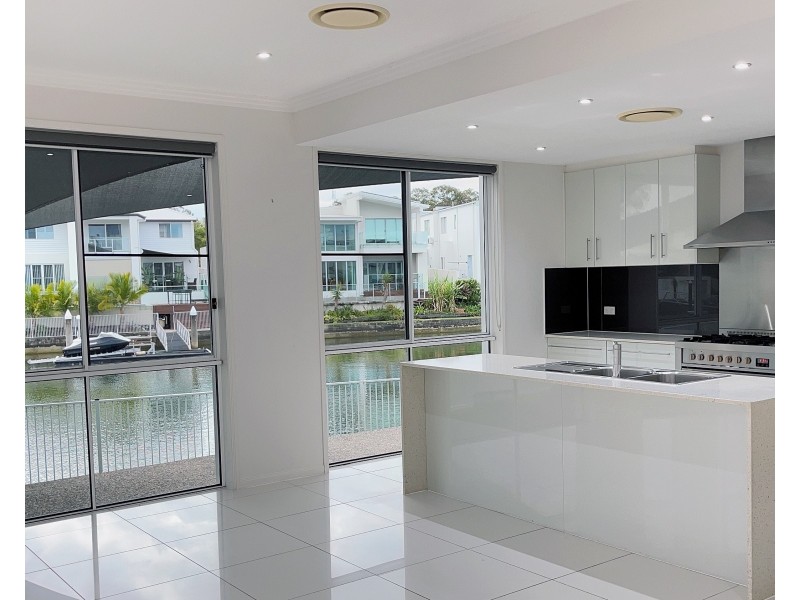 19 North Quay Drive, Biggera Waters QLD 4216