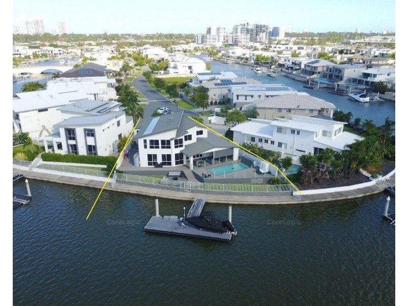 19 North Quay Drive, Biggera Waters QLD 4216