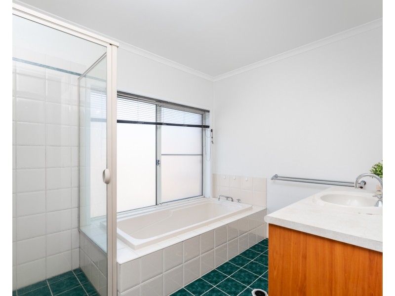 14 Toorak Place, Forest Lake QLD 4078