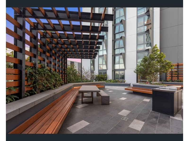 11608/300 Old Cleveland Road, Coorparoo QLD 4151