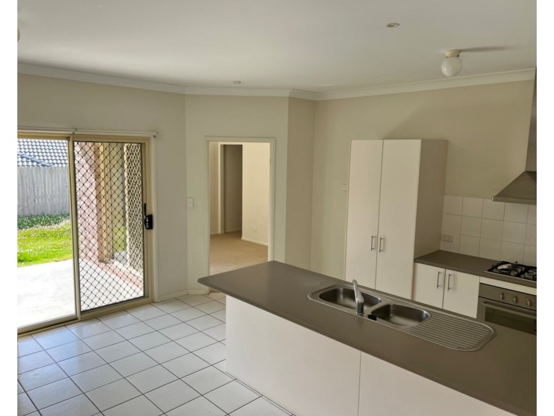 4 Jasper Way, Springfield QLD 4300