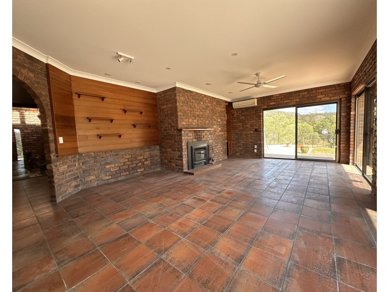 45 Camfin Road, Clear Mountain QLD 4500