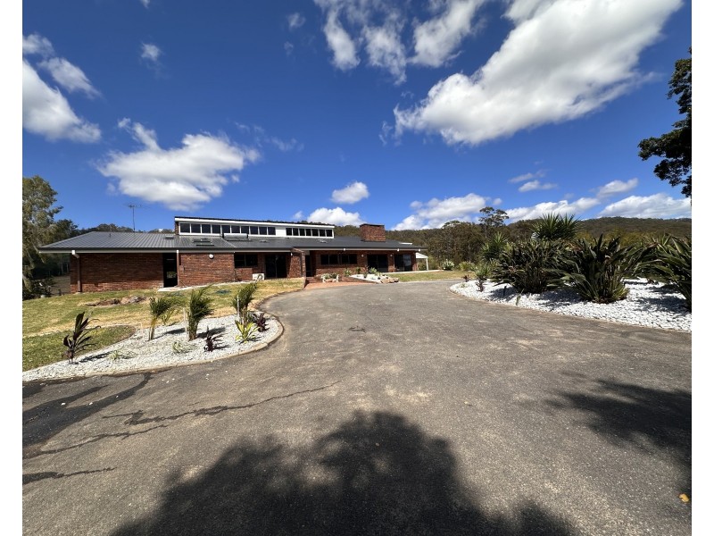 45 Camfin Road, Clear Mountain QLD 4500