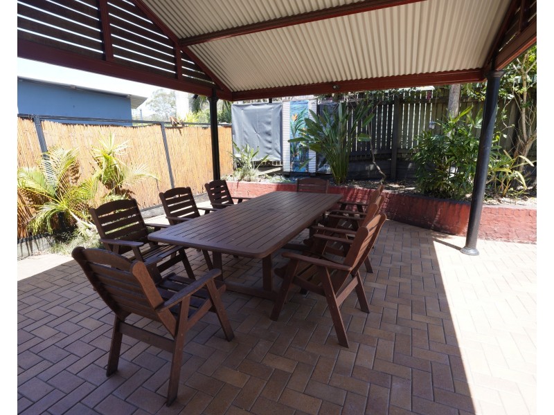 28 Ashburton st, Chapel Hill QLD 4069