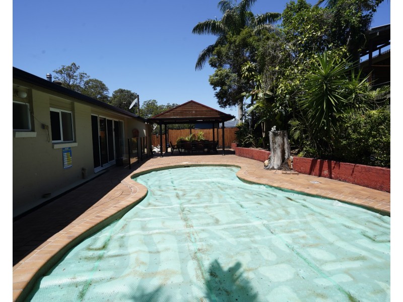 28 Ashburton st, Chapel Hill QLD 4069