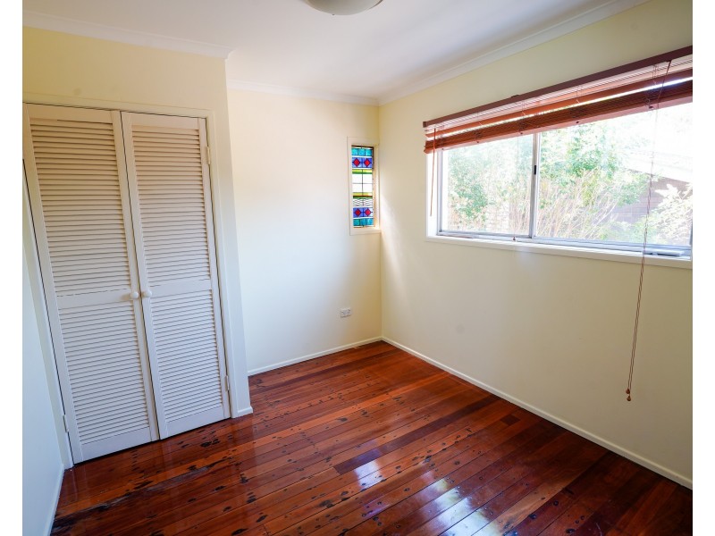 28 Ashburton st, Chapel Hill QLD 4069