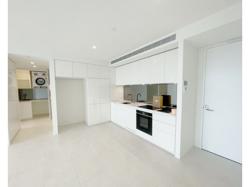 41004/24 The Lanes Boulevard, Mermaid Waters QLD 4218