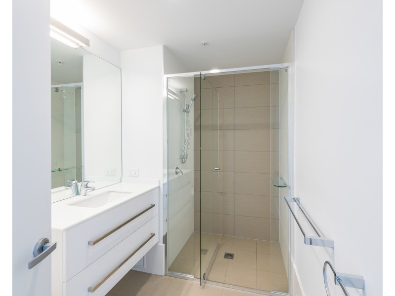 20603/300 Old Cleveland Rd, Coorparoo QLD 4151