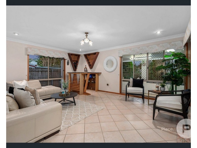 16 Goodwood Place, Carindale QLD 4152
