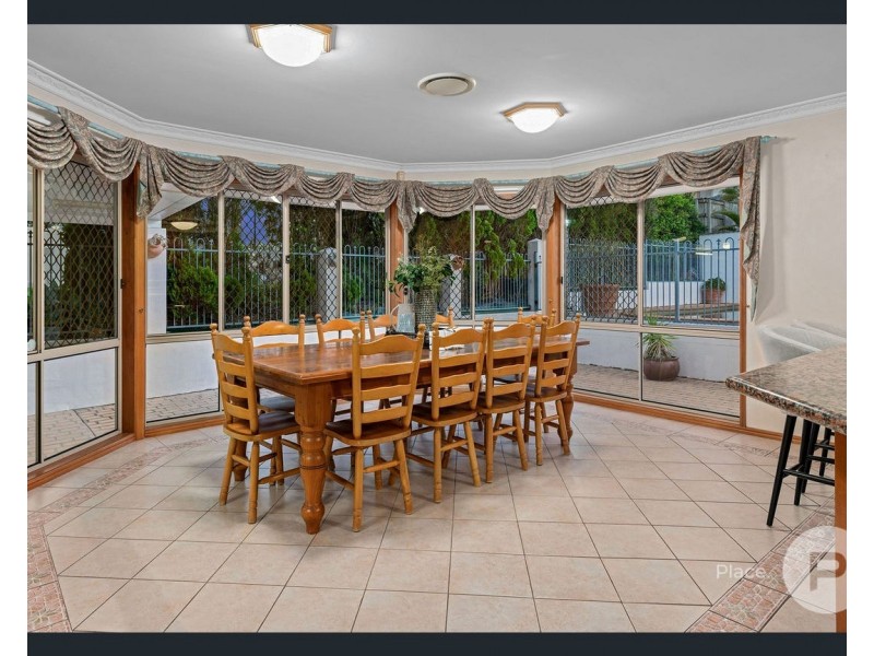 16 Goodwood Place, Carindale QLD 4152