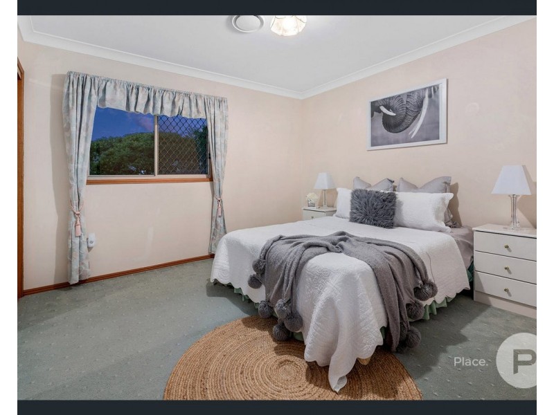 16 Goodwood Place, Carindale QLD 4152