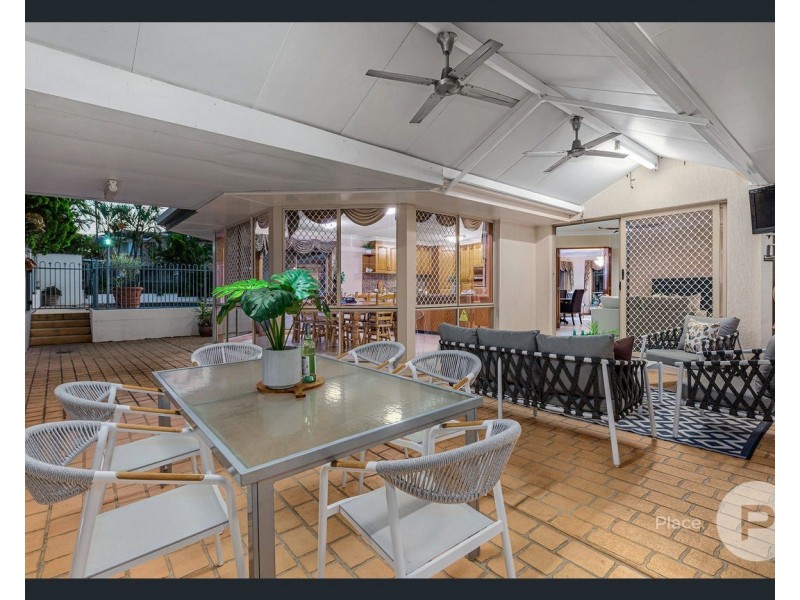 16 Goodwood Place, Carindale QLD 4152