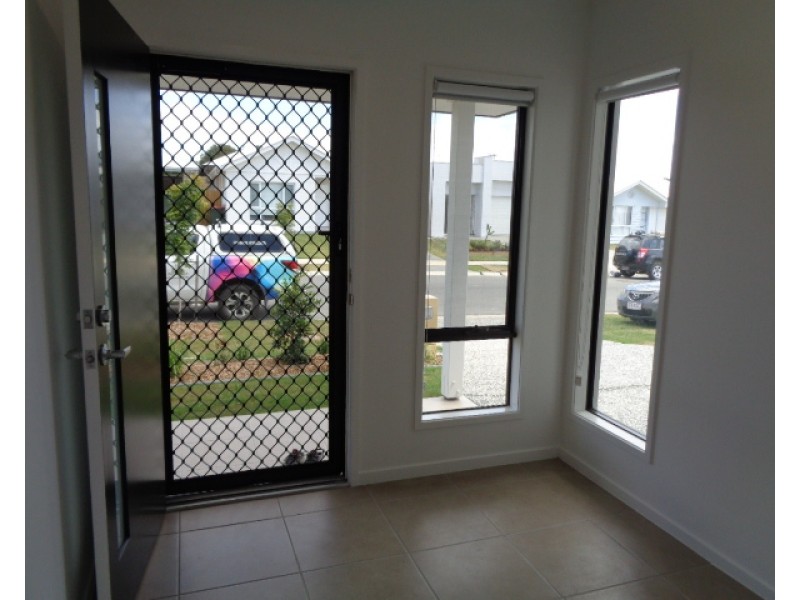 8 Jubilant Street, Morayfield QLD 4506