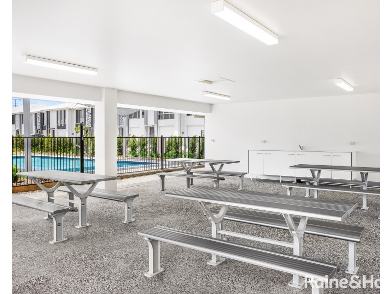 104/188 Gainsborough Drive, Pimpama QLD 4209