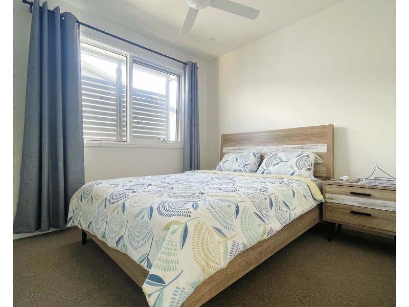 2/3 Pilgrim Place, Southport QLD 4215