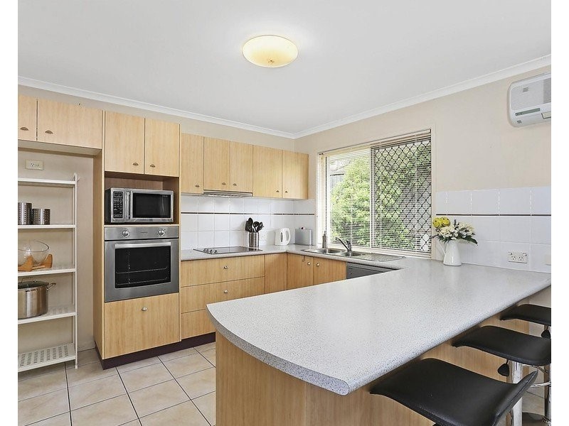 2/21 Tripcony Place, Wakerley QLD 4154