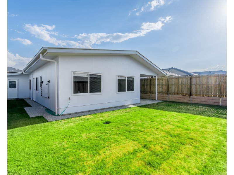 3 Myrtle Road, Greenbank QLD 4124