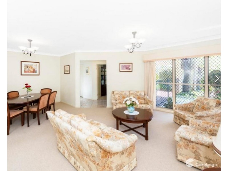70 Golden Oak Crescent, Carindale QLD 4152