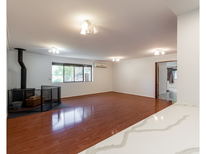 2 Robusta Place, Forest Lake QLD 4078