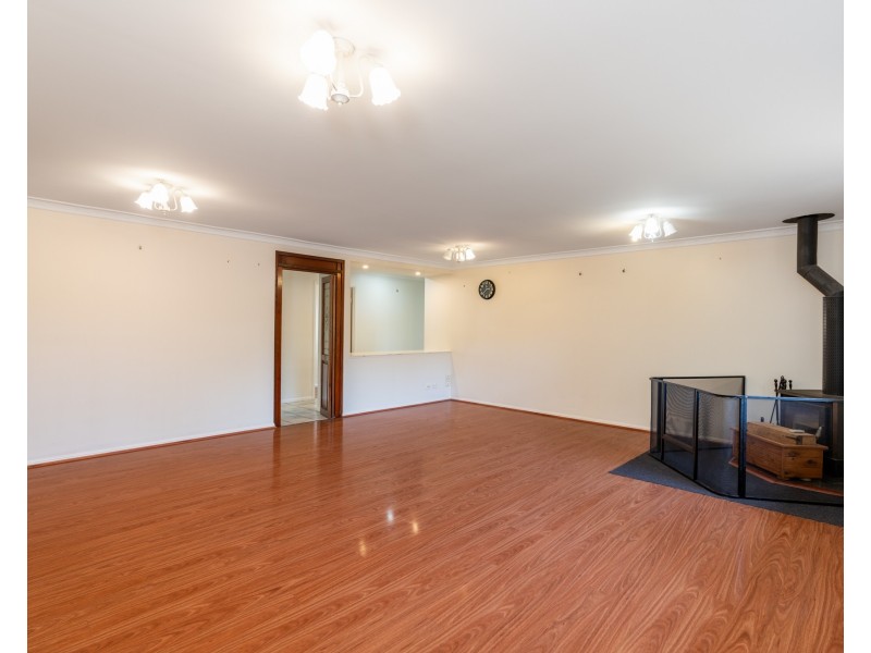 2 Robusta Place, Forest Lake QLD 4078