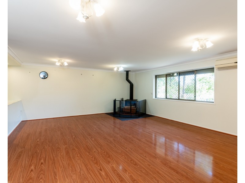 2 Robusta Place, Forest Lake QLD 4078