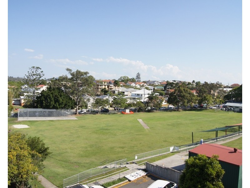 19 Talbot Street, Coorparoo QLD 4151