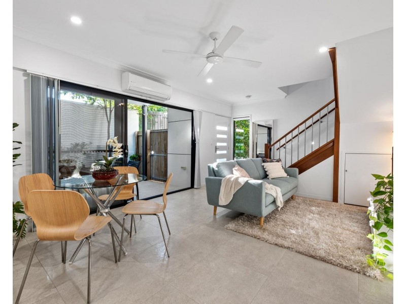 3/15 Sambar Close, Chermside West QLD 4032