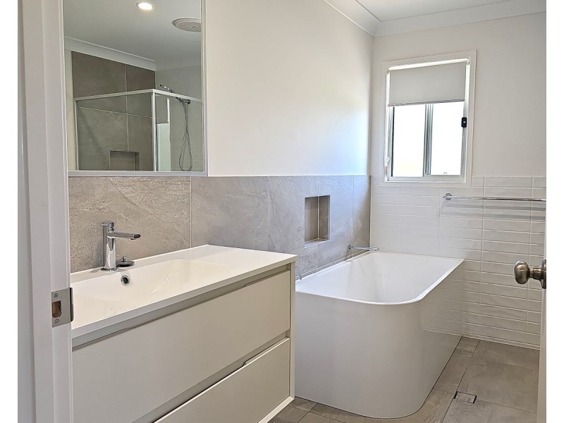 83 Cribb Avenue, Mitchelton QLD 4053