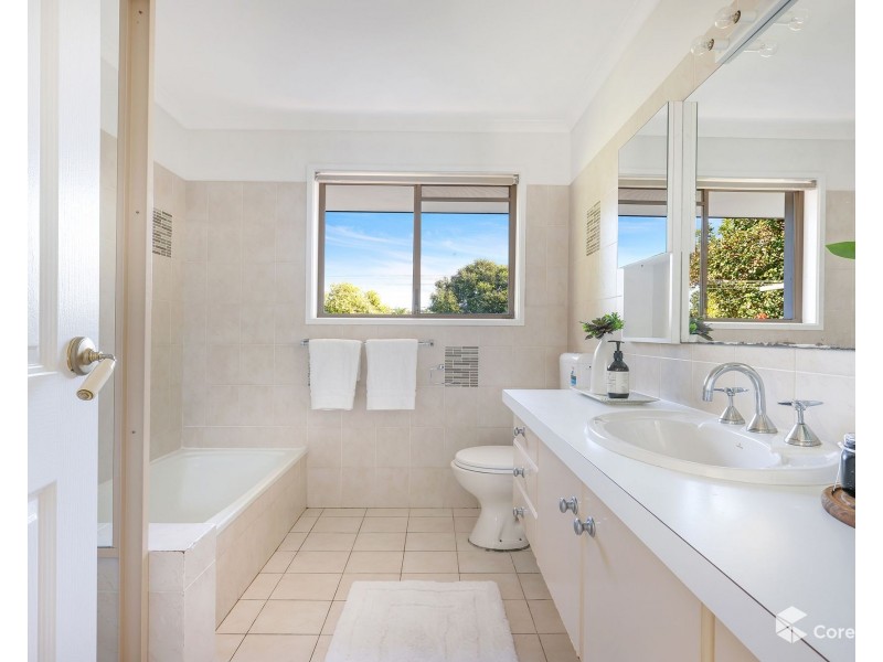 12 Bellbrook Close, Robina QLD 4226