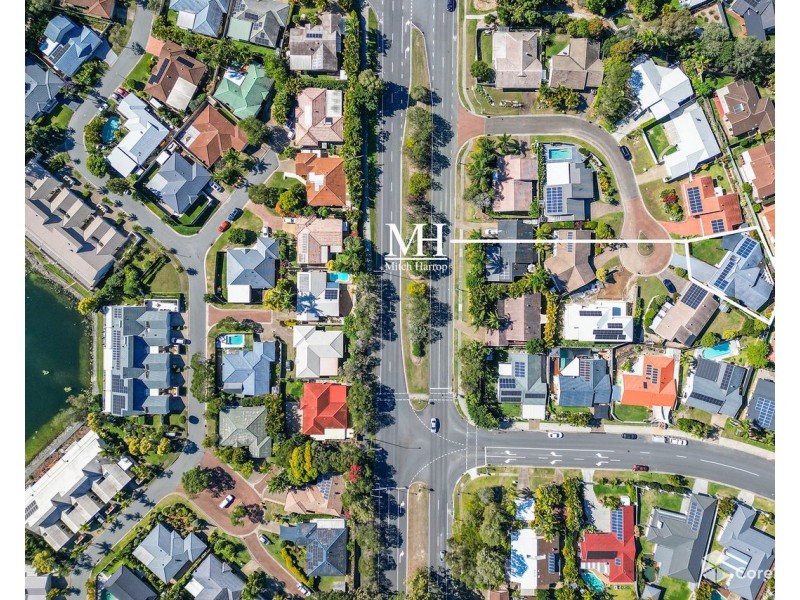 12 Bellbrook Close, Robina QLD 4226