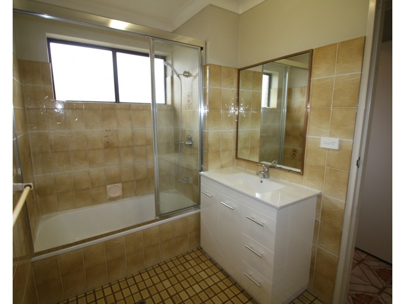 2/30 Grantson Street, Windsor QLD 4030