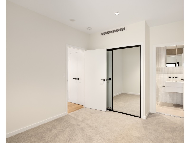Property ID 21851924/25 Bank St, West End QLD 4101