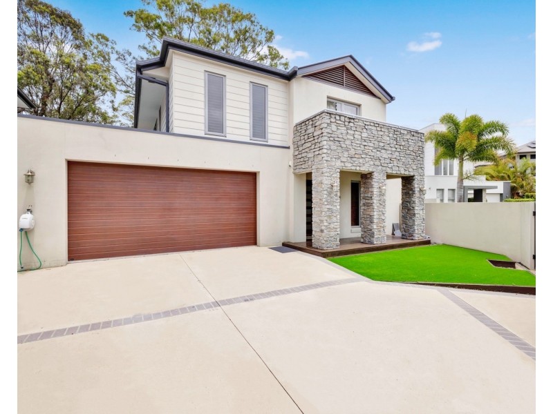 13 Fleetwood Court, Helensvale QLD 4212